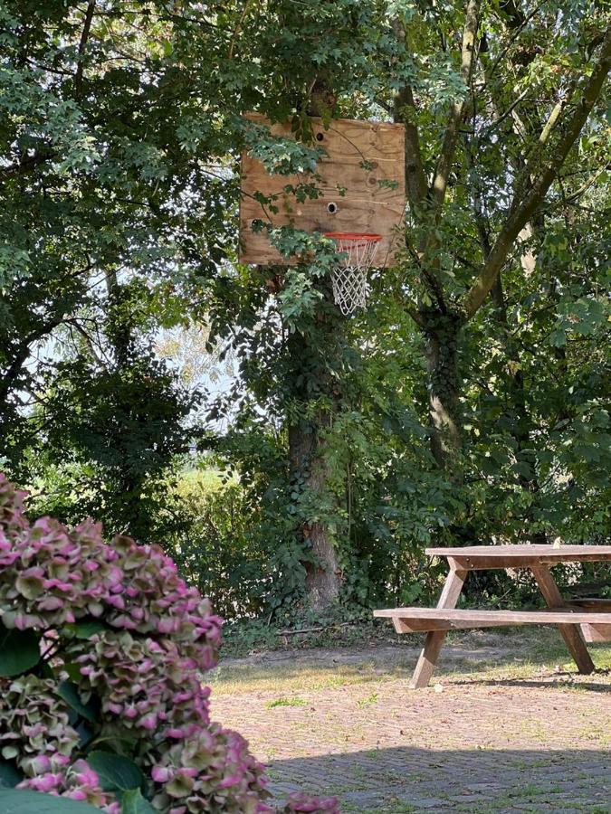 De Danenberg Bed & Breakfast Slijk-Ewijk Luaran gambar